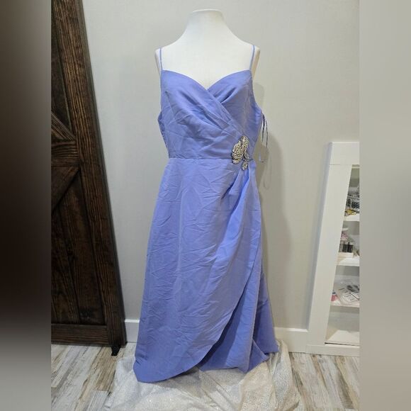 Sachin & Babi Abby Draped Tulip Gown NWT size 12 Periwinkle Purple - Picture 3 of 6